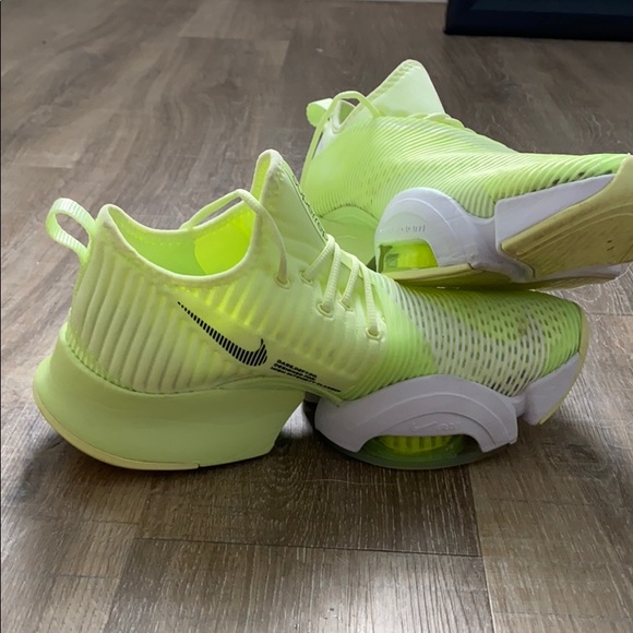 Shoes - NikeAir Zoom